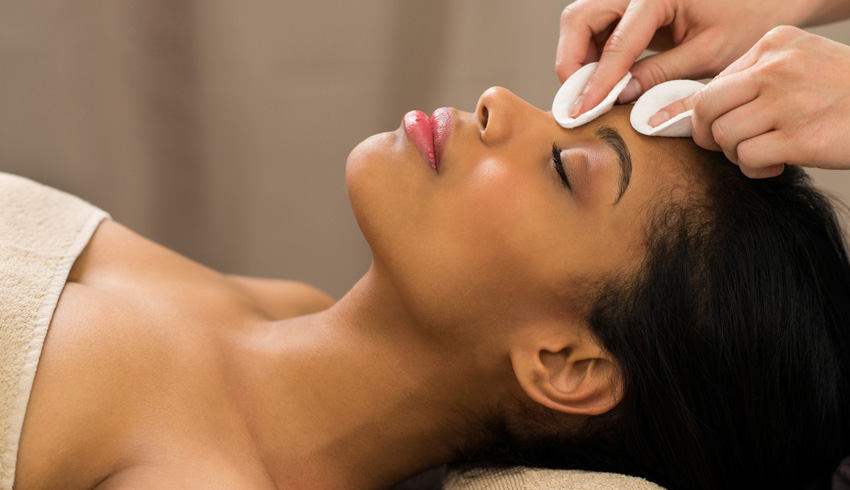 پیلینگ صورت در کرج، بهترین روش برای داشتن پوستی صاف و زیبا